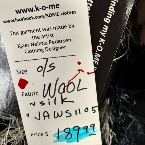 Handmade Wool and Silk Square Pattern Vest - Picture 5 of 5